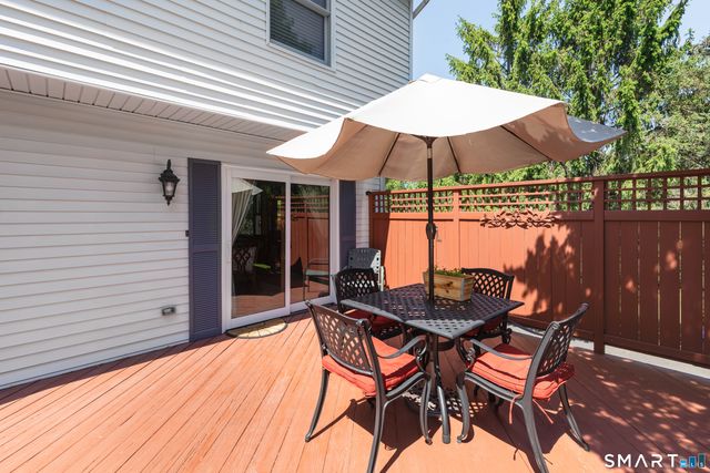 1 Red Barn Road, Oxford, CT 06478