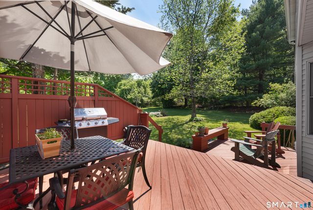 1 Red Barn Road, Oxford, CT 06478