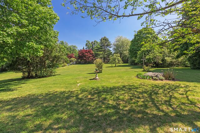 1 Red Barn Road, Oxford, CT 06478