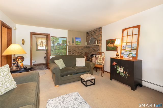 1 Red Barn Road, Oxford, CT 06478