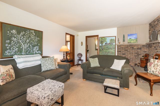 1 Red Barn Road, Oxford, CT 06478