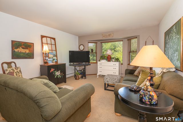1 Red Barn Road, Oxford, CT 06478