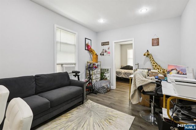 130 Park Avenue 1, Englewood, NJ 07631