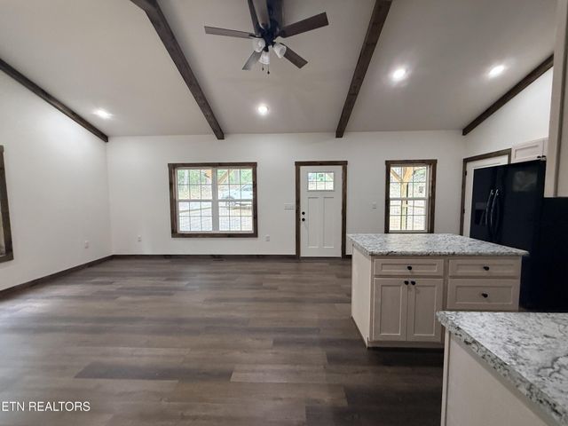 831 Remington Rd 5 AC, Jamestown, TN 38556