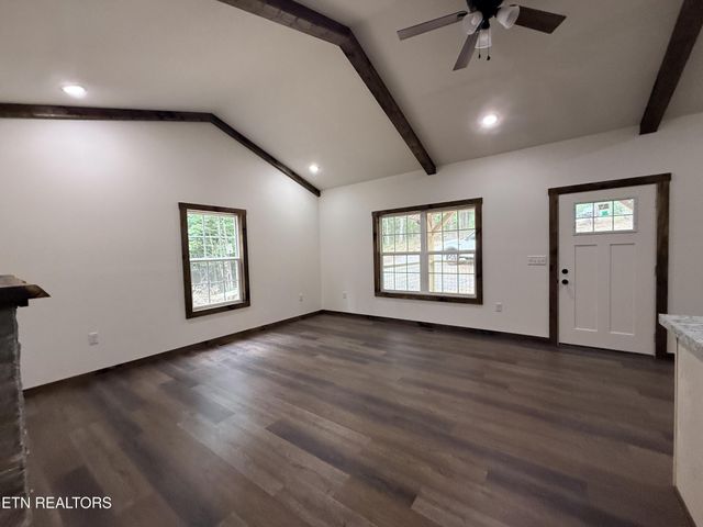 831 Remington Rd 5 AC, Jamestown, TN 38556