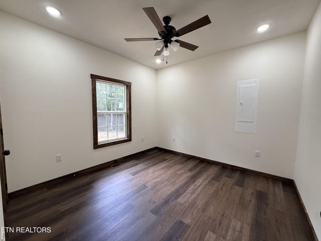 831 Remington Rd 5 AC, Jamestown, TN 38556