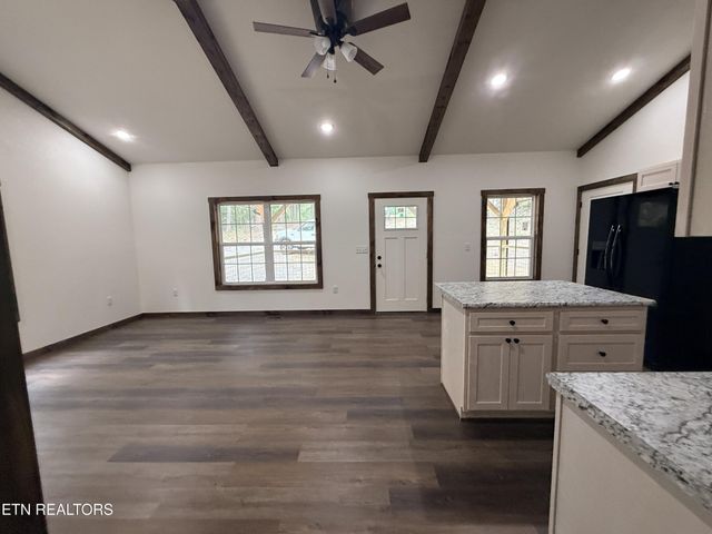 831 Remington Rd 5 AC, Jamestown, TN 38556