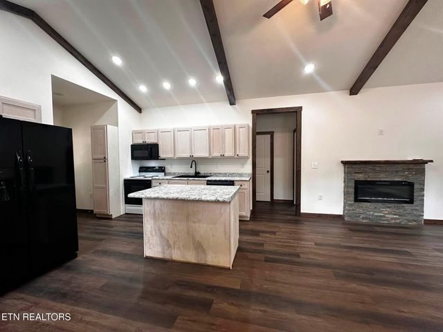 831 Remington Rd 5 AC, Jamestown, TN 38556