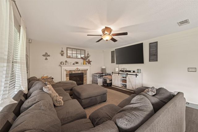 830 Sierra Lake Dr, Katy, TX 77450