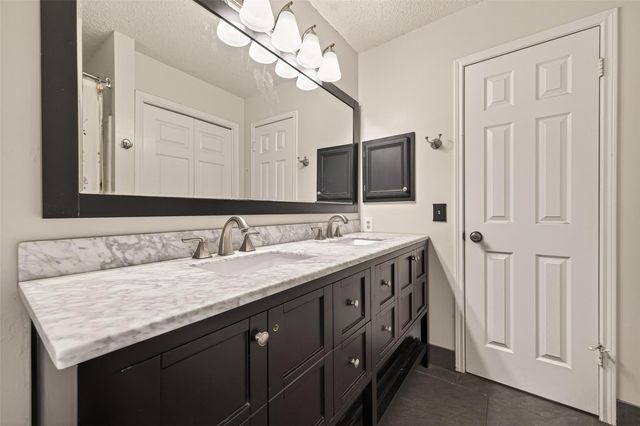 830 Sierra Lake Dr, Katy, TX 77450