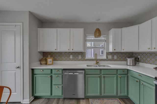 146 Poe Avenue, Lithopolis, OH 43136