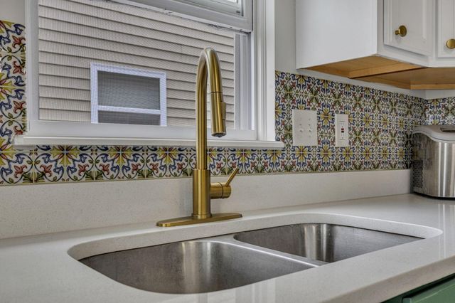 146 Poe Avenue, Lithopolis, OH 43136