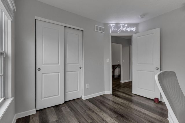 146 Poe Avenue, Lithopolis, OH 43136