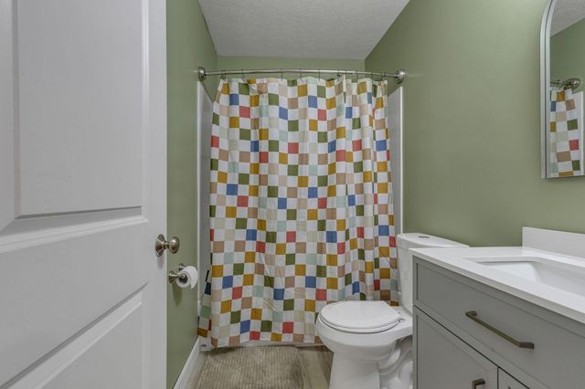 146 Poe Avenue, Lithopolis, OH 43136