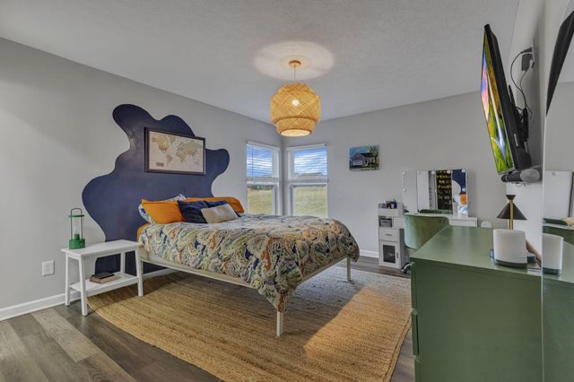 146 Poe Avenue, Lithopolis, OH 43136