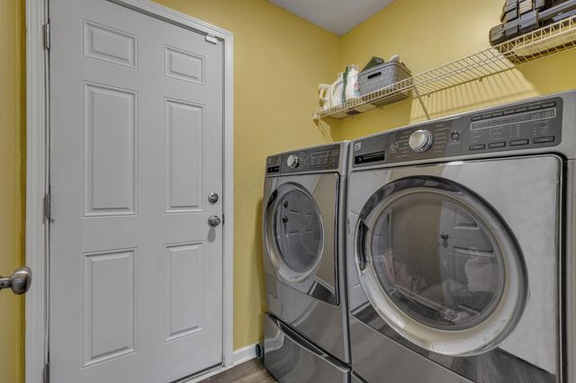 146 Poe Avenue, Lithopolis, OH 43136