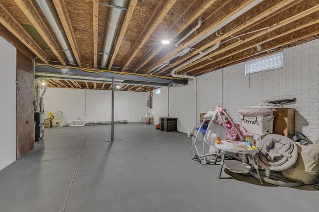 146 Poe Avenue, Lithopolis, OH 43136