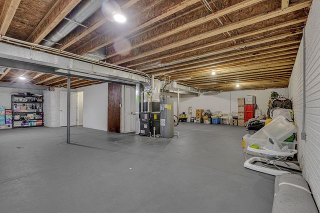 146 Poe Avenue, Lithopolis, OH 43136