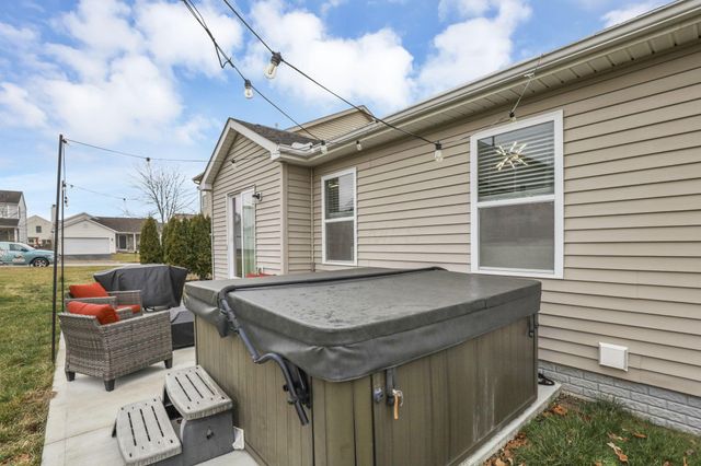 146 Poe Avenue, Lithopolis, OH 43136