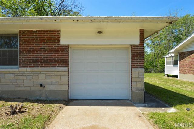 247 Royce Drive, Ferguson, MO 63135