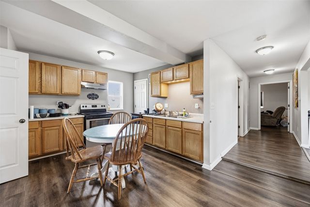1216 5th Street NW, Cedar Rapids, IA 52405