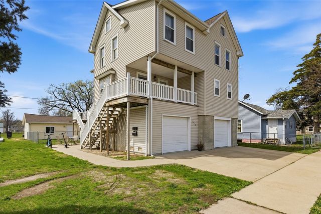 1216 5th Street NW, Cedar Rapids, IA 52405