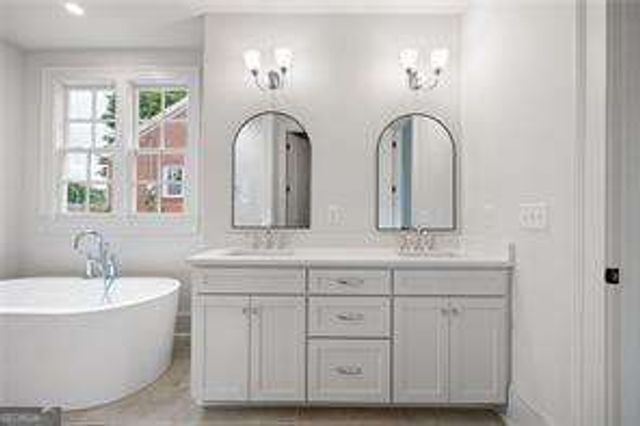 1818 Maple Street, Carrollton, GA 30117