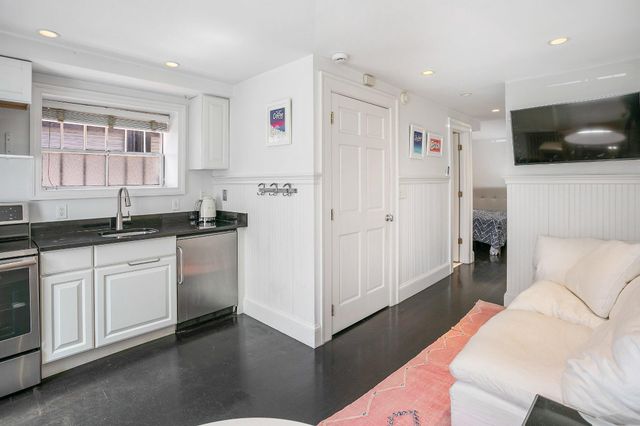 1832 CORCORAN ST NW, Washington, DC 20009