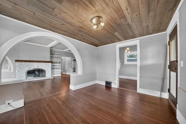4103 N Washington St, Spokane, WA 99205
