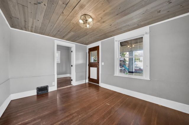 4103 N Washington St, Spokane, WA 99205