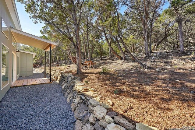 729 CABALLO TRL, Canyon Lake, TX 78133