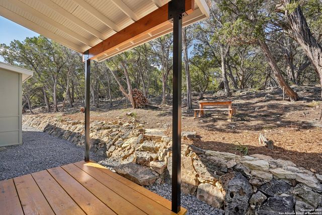 729 CABALLO TRL, Canyon Lake, TX 78133