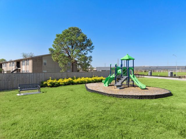 2975 Park Hill Lane, Stafford, TX 77477