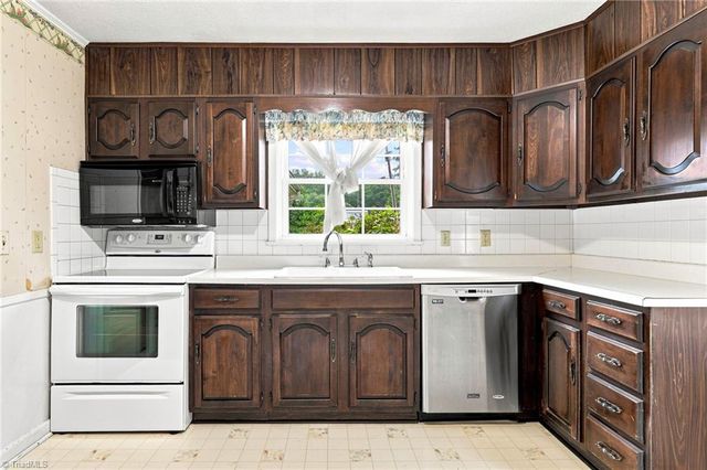 970 Lewisville Vienna Road, Lewisville, NC 27023
