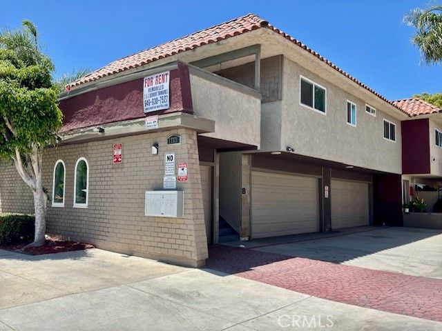 17171 Elm A, Huntington Beach, CA 92647