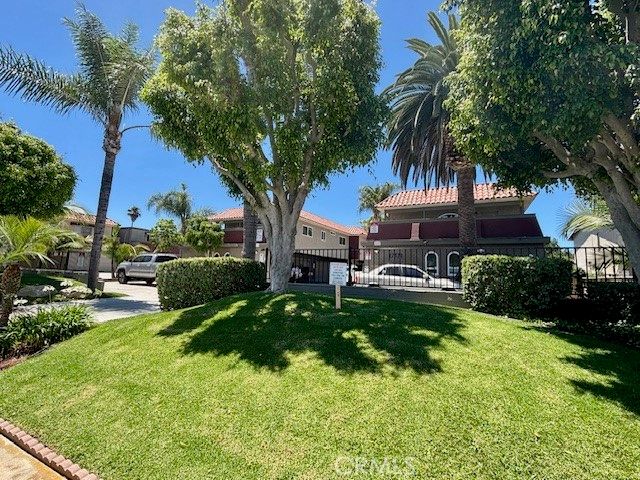 17171 Elm A, Huntington Beach, CA 92647