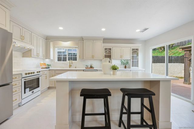 1544 Indian Summer Rd, San Marcos, CA 92069