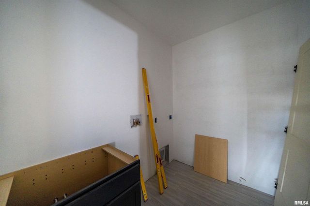 1319 W HILLCREST Drive, Chillicothe, IL 61523