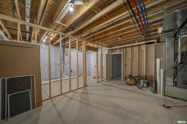 1319 W HILLCREST Drive, Chillicothe, IL 61523