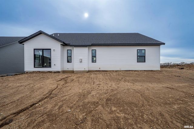 1319 W HILLCREST Drive, Chillicothe, IL 61523