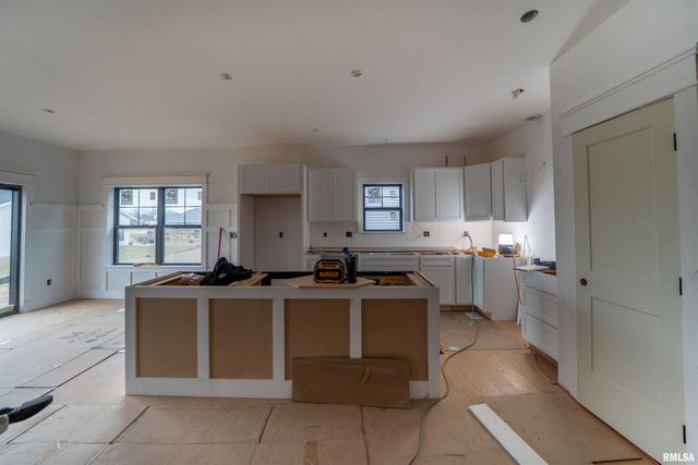 1319 W HILLCREST Drive, Chillicothe, IL 61523