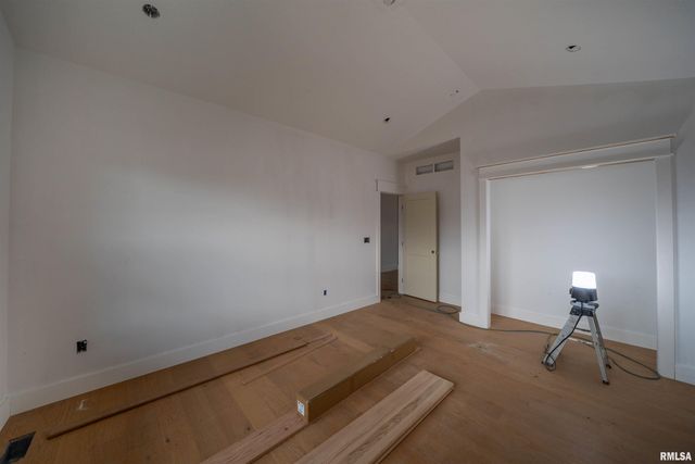 1319 W HILLCREST Drive, Chillicothe, IL 61523