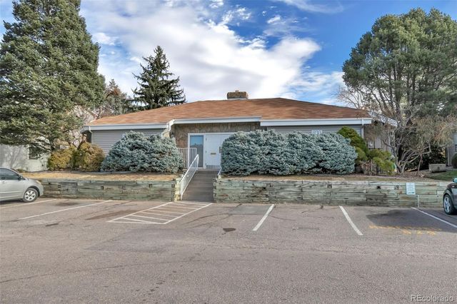 902 S Walden Street 203, Aurora, CO 80017