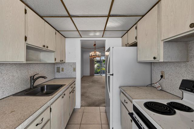 2551 W Golf Boulevard 209, Pompano Beach, FL 33064