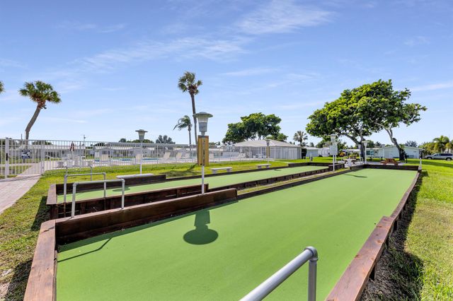 2551 W Golf Boulevard 209, Pompano Beach, FL 33064