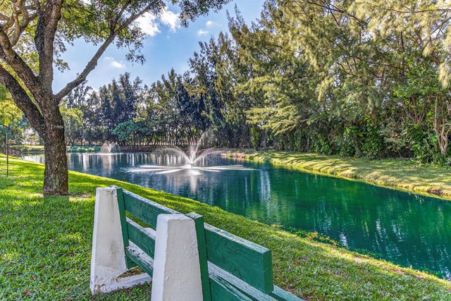 2551 W Golf Boulevard 209, Pompano Beach, FL 33064