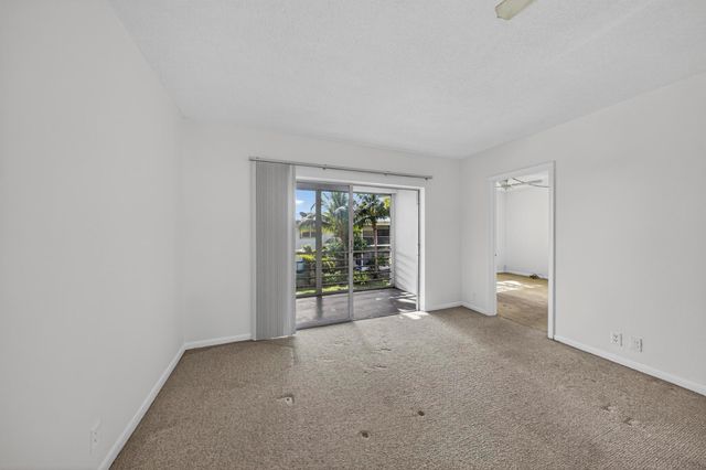 2551 W Golf Boulevard 209, Pompano Beach, FL 33064