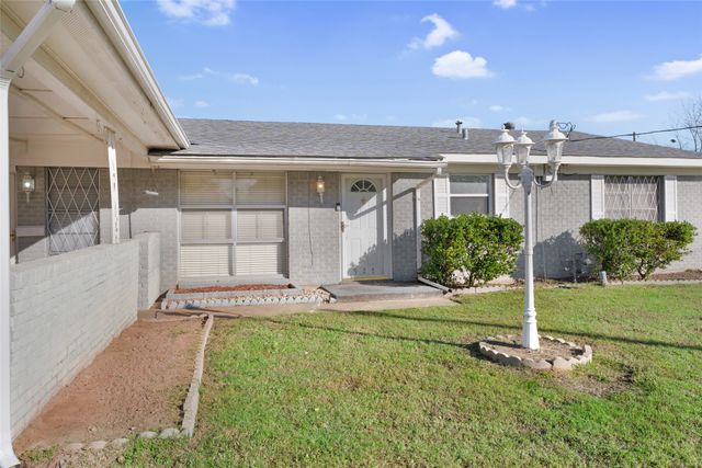 927 Alabama Street, Sulphur Springs, TX 75482