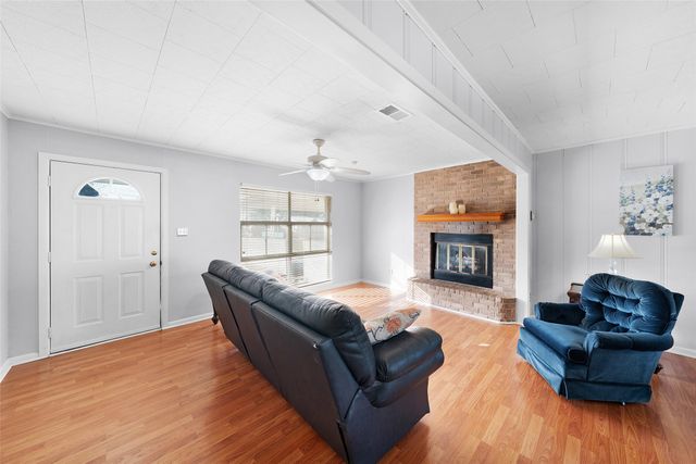 927 Alabama Street, Sulphur Springs, TX 75482