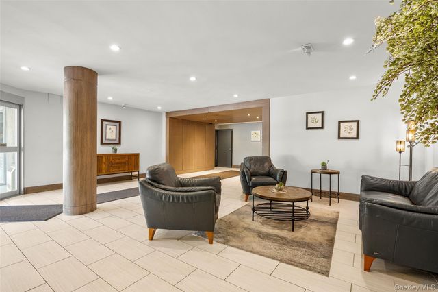 505 Central Avenue 609, White Plains, NY 10606